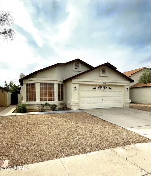 6315 W Golden Ln, Glendale, AZ 85302