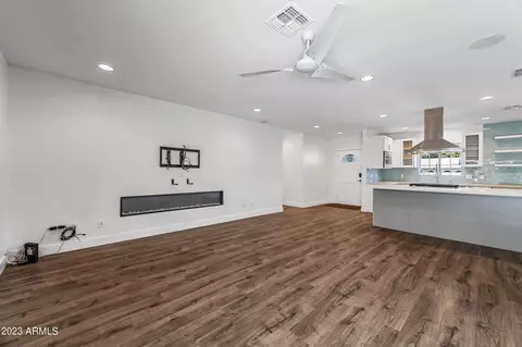 5139 E Verde Ln, Phoenix, AZ 85018 photo 9