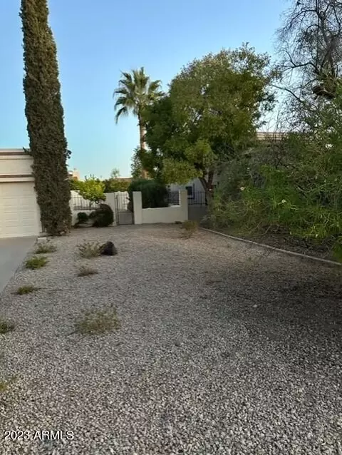 1946 E Beck Ln, Phoenix, AZ 85022 photo 4
