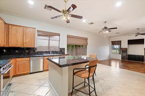 9538 E Meseto Ave, Mesa, AZ 85209 photo 13