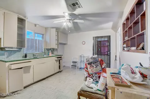 1750 E Pleasant Ln, Phoenix, AZ 85042 photo 29