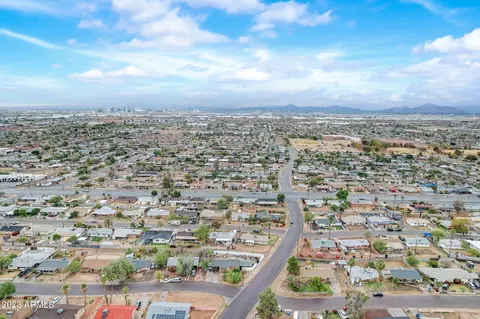 1750 E Pleasant Ln, Phoenix, AZ 85042 photo 9