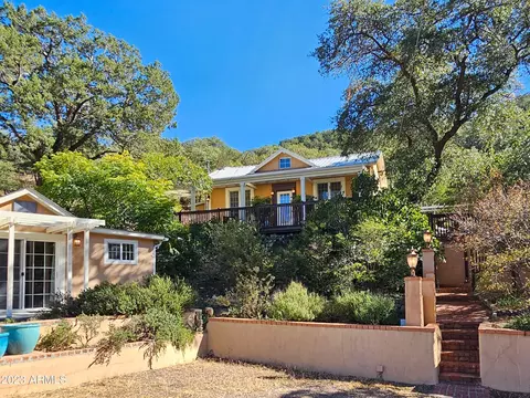 860 N Highland Trl, Bisbee, AZ 85603
