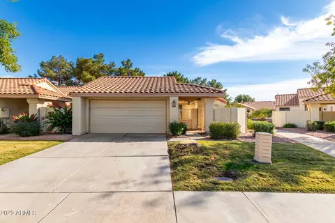 1049 E Chilton Dr, Tempe, AZ 85283 photo 2