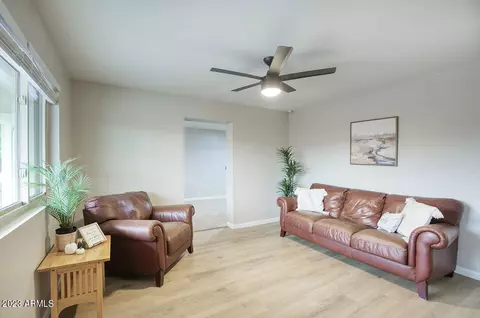 3108 W Windrose Dr, Phoenix, AZ 85029 photo 2