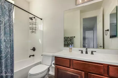 Bath - 3490 E Cabazon Ct, Gilbert, AZ 85297 photo 2 of 8