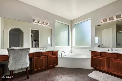 Bath - 3490 E Cabazon Ct, Gilbert, AZ 85297 photo 5 of 8