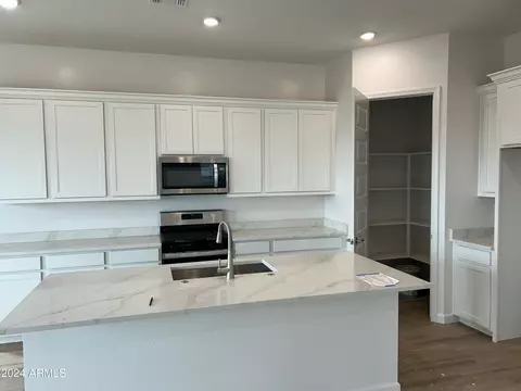 Kitchen - 1737 E Questa Dr, Phoenix, AZ 85024 photo 2 of 3