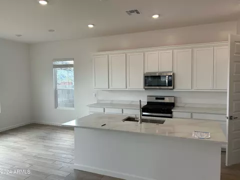 Kitchen - 1737 E Questa Dr, Phoenix, AZ 85024 photo 1 of 3