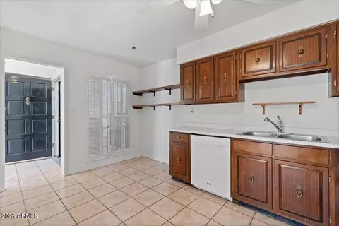 1667 E Borghese Pl, Phoenix, AZ 85016 photo 10