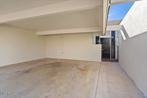 1667 E Borghese Pl, Phoenix, AZ 85016 photo 2