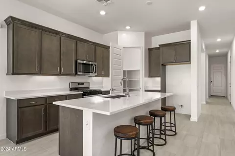 1742 E Questa Dr, Phoenix, AZ 85024