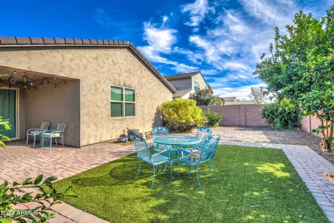 245 E Toscana Dr, San Tan Valley, AZ 85140