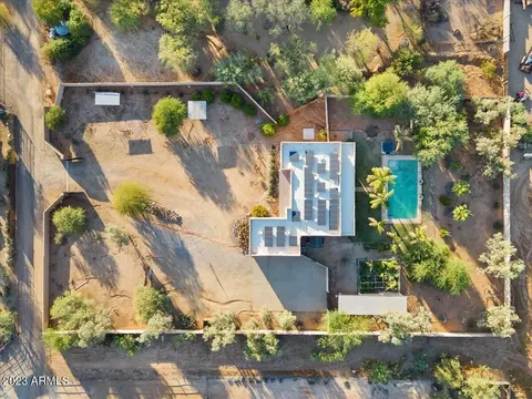 306 W Adamanda Dr, Phoenix, AZ 85086
