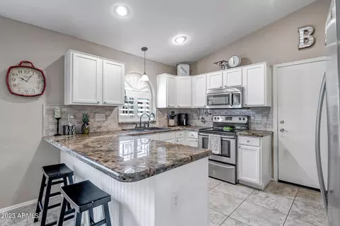 17720 N Phoenician Dr, Surprise, AZ 85374