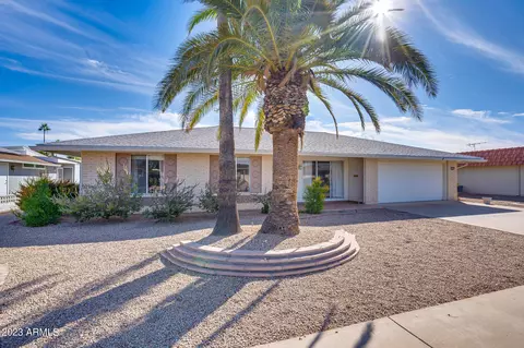 9817 W Pineaire Dr, Sun City, AZ 85351