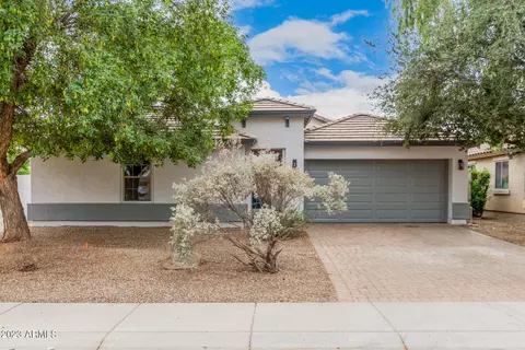633 W Desert Glen Dr, San Tan Valley, AZ 85143