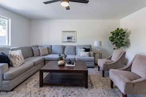 2338 E Shaw Butte Dr, Phoenix, AZ 85028 photo 12