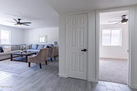 2338 E Shaw Butte Dr, Phoenix, AZ 85028 photo 9