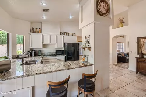 1274 E Marconi Ave, Phoenix, AZ 85022 photo 2