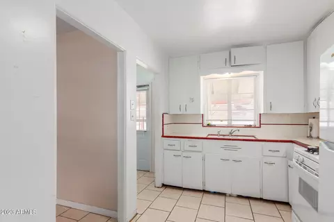 2245 E Flower St, Phoenix, AZ 85016 photo 8