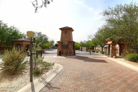 6943 E Pearl St, Mesa, AZ 85207