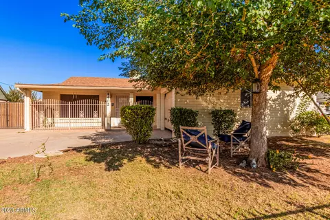 4402 W Rose Ln, Glendale, AZ 85301