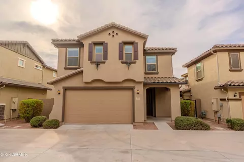 235 E Roadrunner Dr, Chandler, AZ 85286