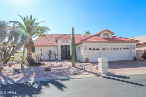 10717 E Nacoma Dr, Sun Lakes, AZ 85248