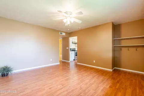 39 E Hampton Ave, Mesa, AZ 85210 photo 15