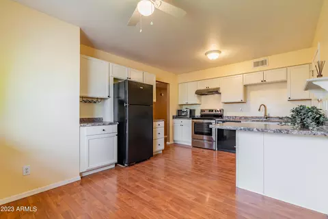 39 E Hampton Ave, Mesa, AZ 85210 photo 9