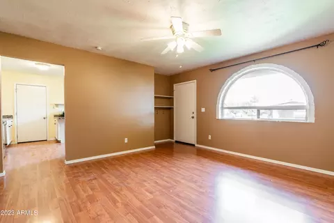 39 E Hampton Ave, Mesa, AZ 85210 photo 16