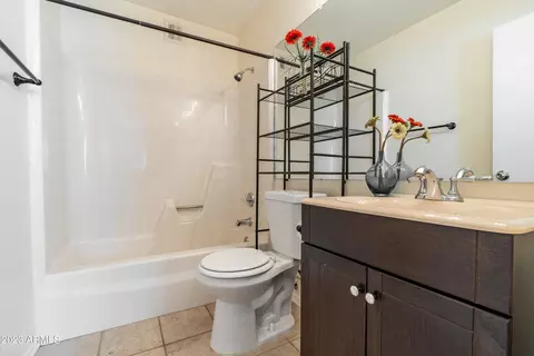 39 E Hampton Ave, Mesa, AZ 85210 photo 23