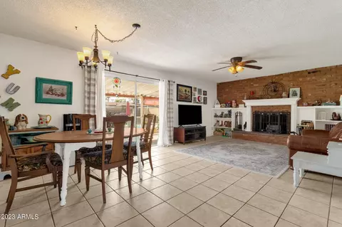 Dining - 1675 E Verlea Dr, Tempe, AZ 85282 photo 1 of 2
