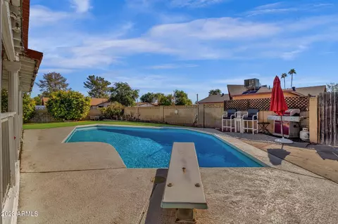 Exterior - 1675 E Verlea Dr, Tempe, AZ 85282 photo 9 of 12