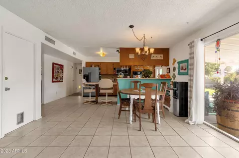 Dining - 1675 E Verlea Dr, Tempe, AZ 85282 photo 2 of 2