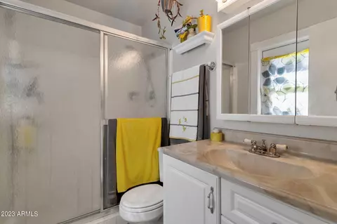 Bath - 1675 E Verlea Dr, Tempe, AZ 85282 photo 2 of 2