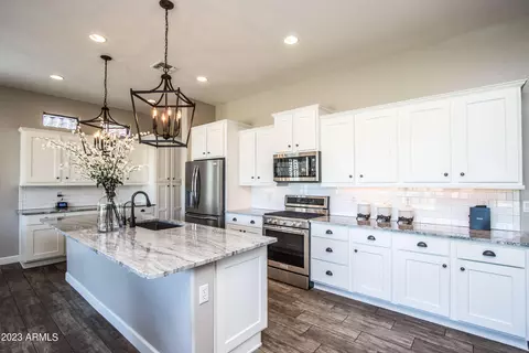 9040 E Upper Canyon Dr, Mesa, AZ 85207 photo 4