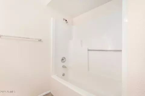 2411 E Alameda Dr, Tempe, AZ 85282 photo 22