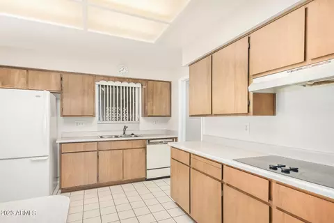 4703 Escondido Ave, Mesa, AZ 85206 photo 6