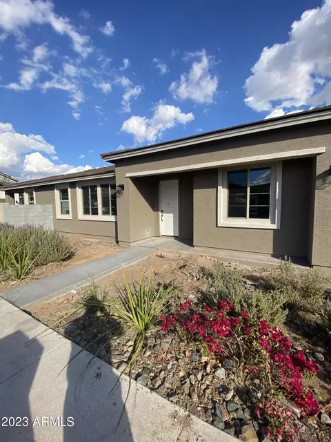 9402 E Solina Ave, Mesa, AZ 85212