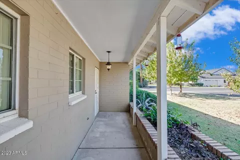 5037 E Clarendon Ave, Phoenix, AZ 85018 photo 2