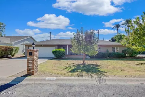 5037 E Clarendon Ave, Phoenix, AZ 85018