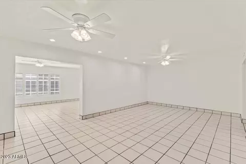 5037 E Clarendon Ave, Phoenix, AZ 85018 photo 5