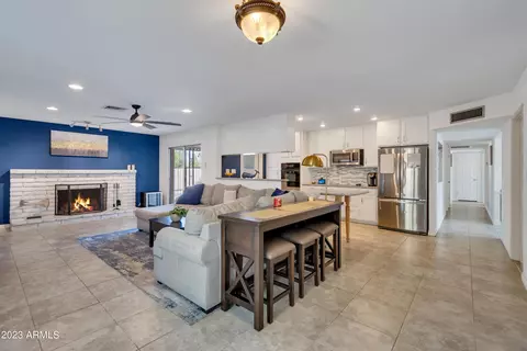 2112 E Colgate Dr, Tempe, AZ 85283 photo 3