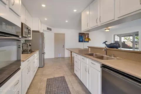 2112 E Colgate Dr, Tempe, AZ 85283 photo 5