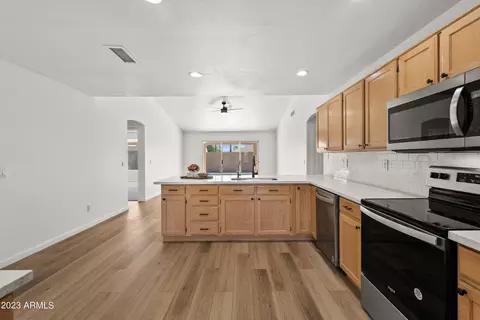 6613 E Menlo St, Mesa, AZ 85215 photo 10