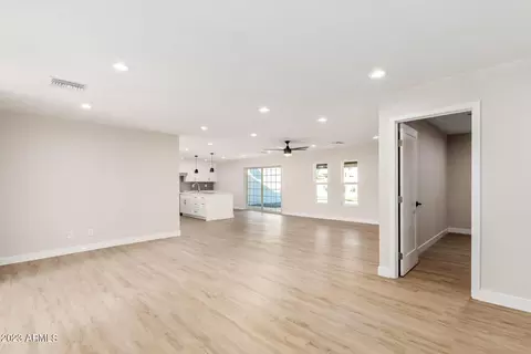 4644 E Sandra Ter, Phoenix, AZ 85032 photo 8
