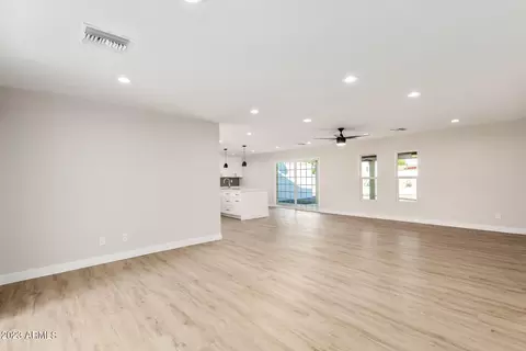 4644 E Sandra Ter, Phoenix, AZ 85032 photo 9
