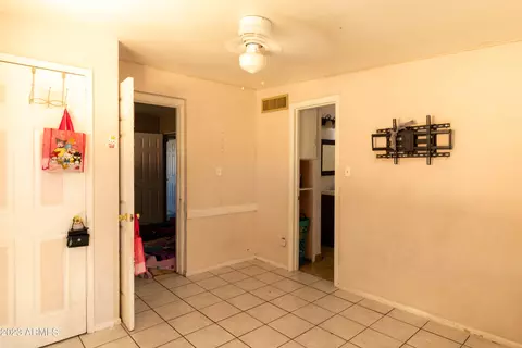 3331 E Oak St, Phoenix, AZ 85008 photo 4